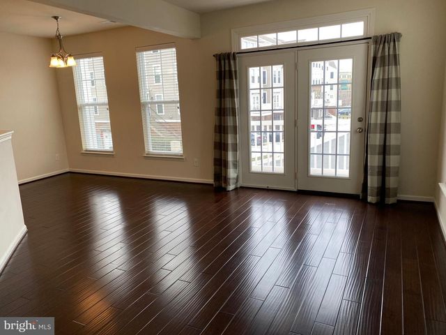 24622 SEACLIFF TER, Aldie, VA 20105