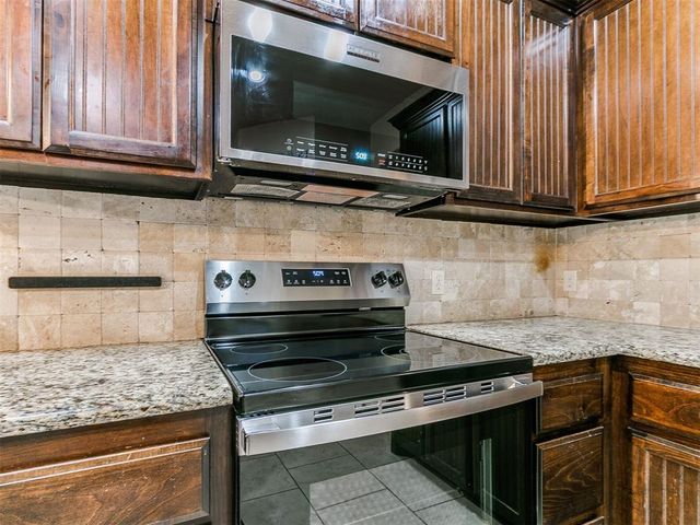 1595 Red River Circle, Edmond, OK 73025