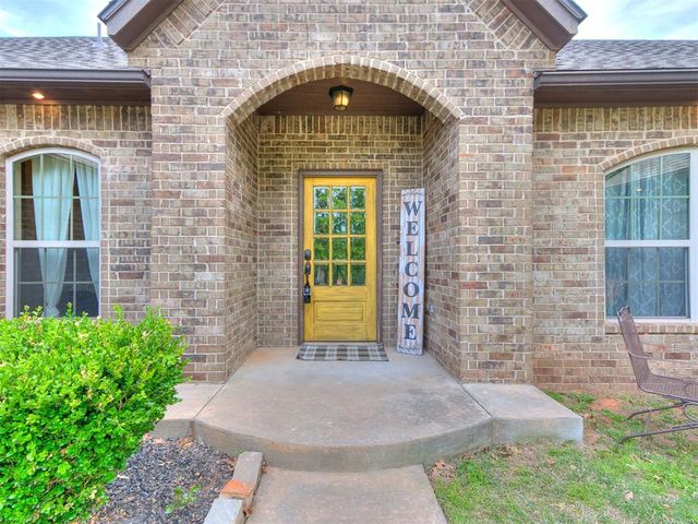1595 Red River Circle, Edmond, OK 73025