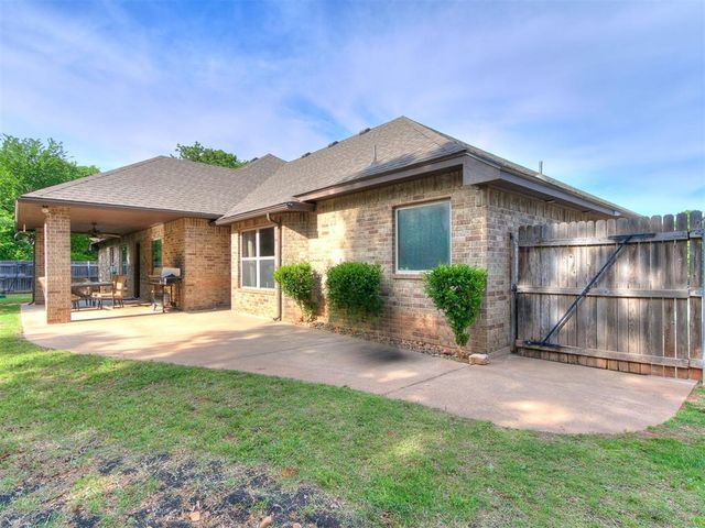 1595 Red River Circle, Edmond, OK 73025