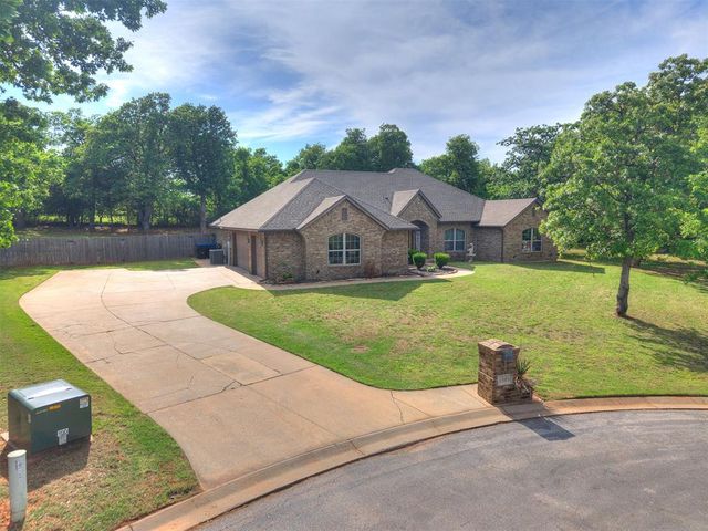 1595 Red River Circle, Edmond, OK 73025