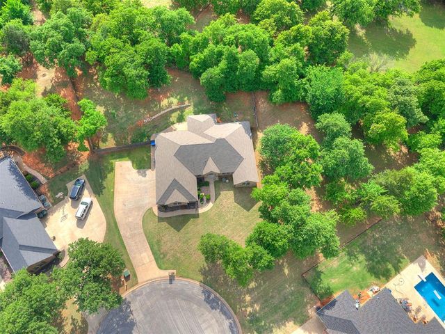 1595 Red River Circle, Edmond, OK 73025
