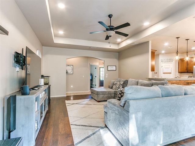 1595 Red River Circle, Edmond, OK 73025
