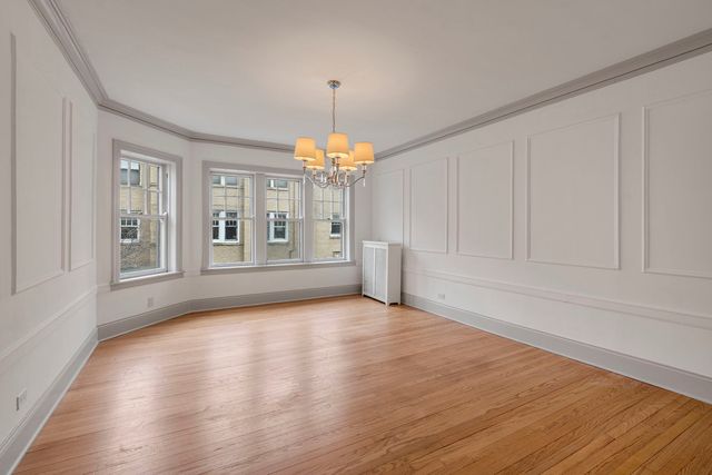 650 Hinman Avenue 2B, Evanston, IL 60202