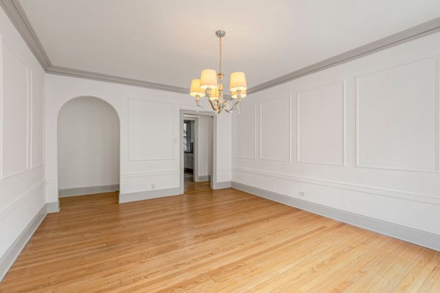 650 Hinman Avenue 2B, Evanston, IL 60202