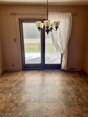 4049 Alvacardo Street, Canfield, OH 44406