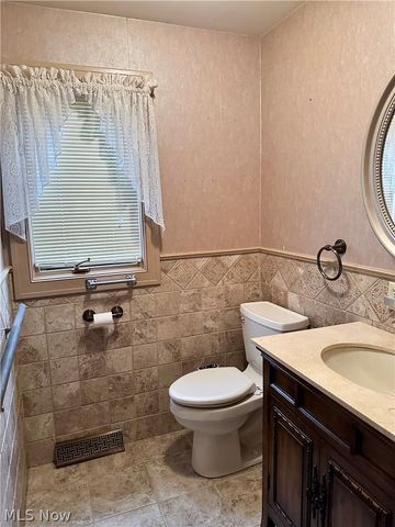 4049 Alvacardo Street, Canfield, OH 44406