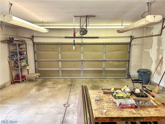 4049 Alvacardo Street, Canfield, OH 44406