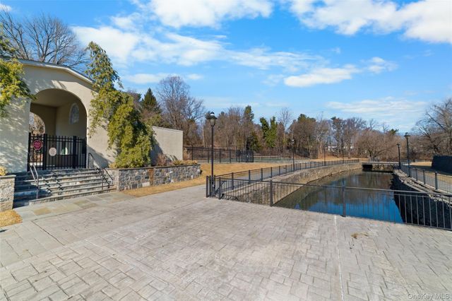 1 Scarsdale Road 501, Tuckahoe, NY 10707