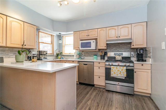 923 Vermont Ave, Glassport, PA 15045