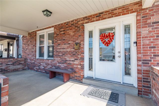 923 Vermont Ave, Glassport, PA 15045