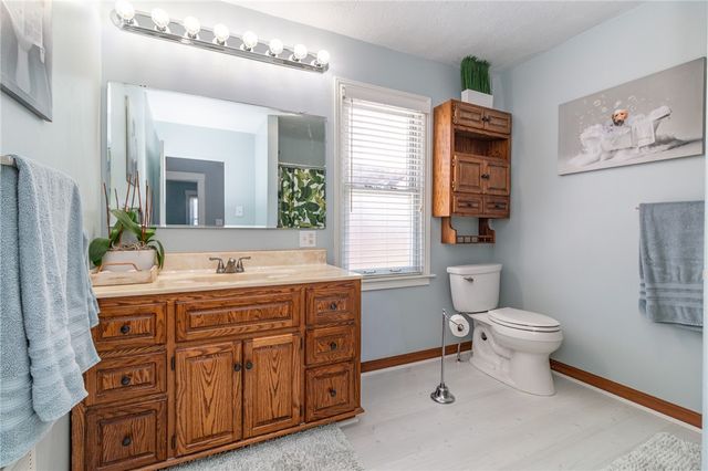 923 Vermont Ave, Glassport, PA 15045