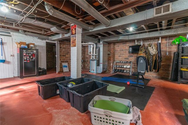 923 Vermont Ave, Glassport, PA 15045