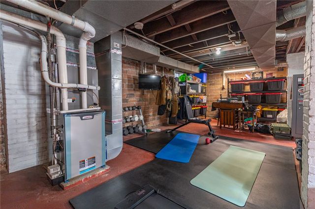 923 Vermont Ave, Glassport, PA 15045