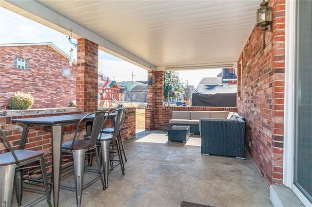 923 Vermont Ave, Glassport, PA 15045