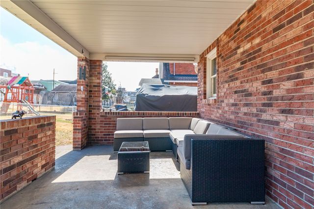 923 Vermont Ave, Glassport, PA 15045