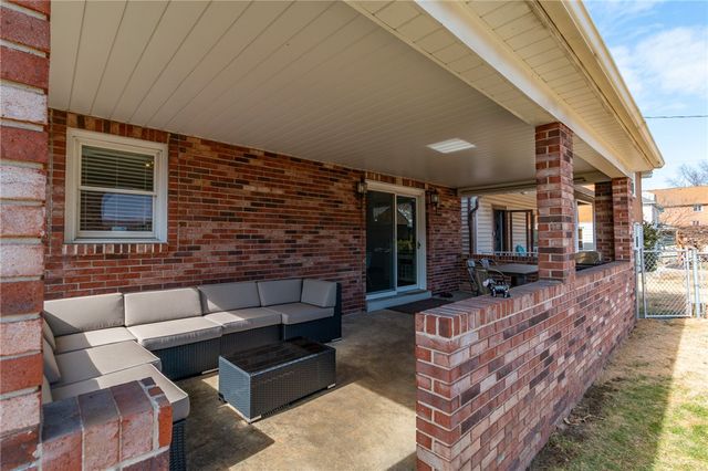 923 Vermont Ave, Glassport, PA 15045