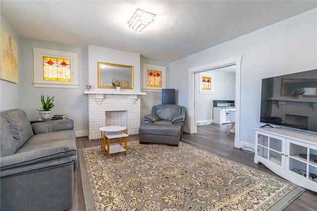 923 Vermont Ave, Glassport, PA 15045