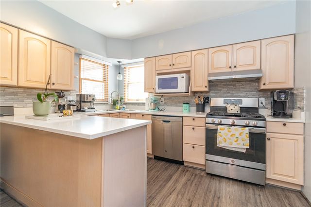 923 Vermont Ave, Glassport, PA 15045