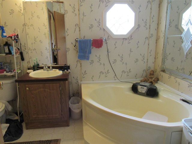 710 N 204th Avenue, Hesperia, MI 49421