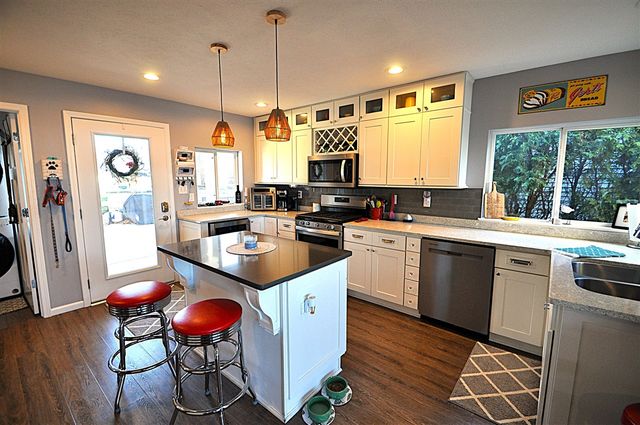 23642 S Shore Drive, Edwardsburg, MI 49112