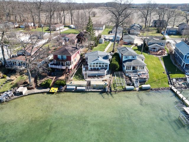 23642 S Shore Drive, Edwardsburg, MI 49112