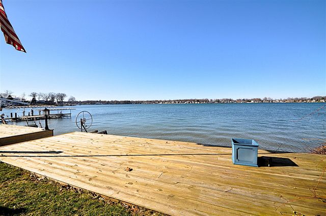 23642 S Shore Drive, Edwardsburg, MI 49112