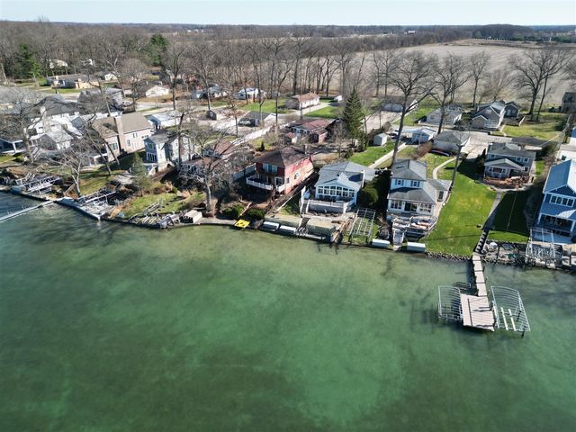 23642 S Shore Drive, Edwardsburg, MI 49112