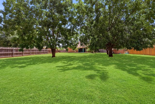 1507 Saddle Creek Court, Granbury, TX 76048