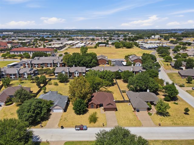 1507 Saddle Creek Court, Granbury, TX 76048