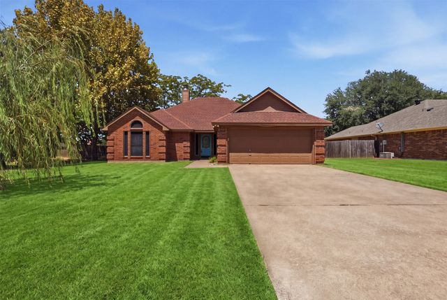 1507 Saddle Creek Court, Granbury, TX 76048