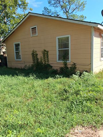319 W Moore Street, Sherman, TX 75090