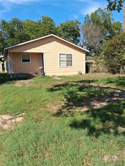 319 W Moore Street, Sherman, TX 75090