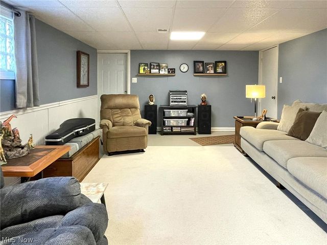 204 May Lane, Wintersville, OH 43953