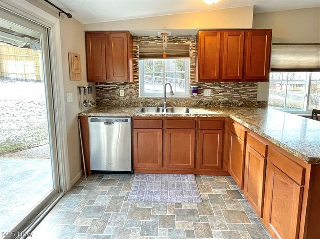 204 May Lane, Wintersville, OH 43953
