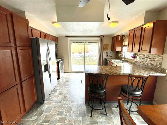 204 May Lane, Wintersville, OH 43953