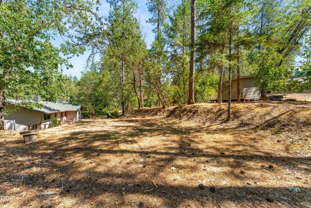 340 Dawn Allan Drive, Grants Pass, OR 97527