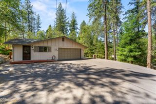 340 Dawn Allan Drive, Grants Pass, OR 97527