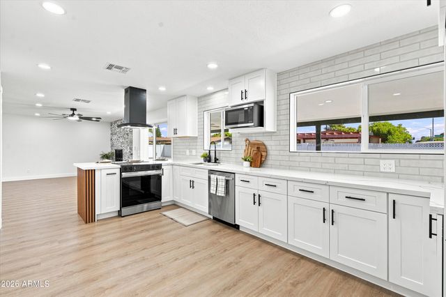 1609 E Glencove Street, Mesa, AZ 85203