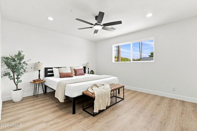 1609 E Glencove Street, Mesa, AZ 85203