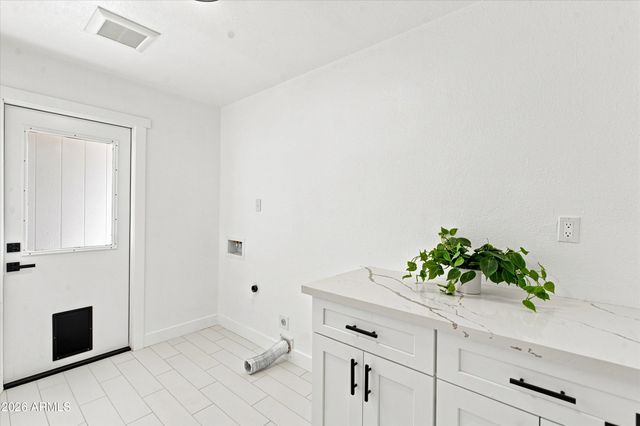 1609 E Glencove Street, Mesa, AZ 85203