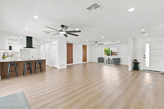 1609 E Glencove Street, Mesa, AZ 85203