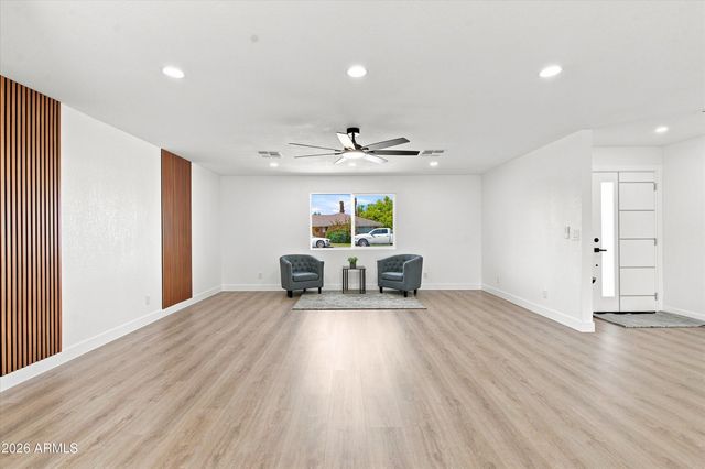 1609 E Glencove Street, Mesa, AZ 85203