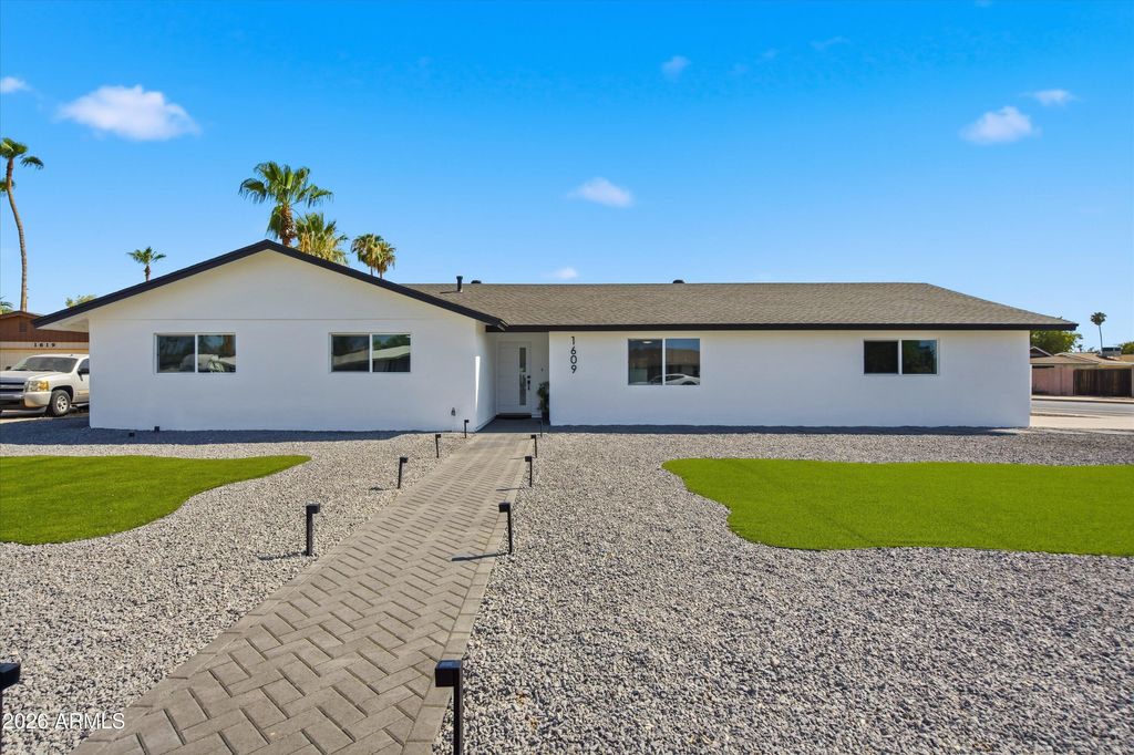 1609 E Glencove Street, Mesa, AZ 85203