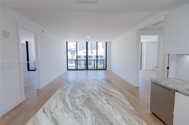 3034 Oak Avenue 408, Coconut Grove, FL 33133