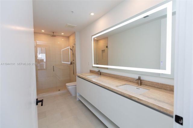 3034 Oak Avenue 408, Coconut Grove, FL 33133