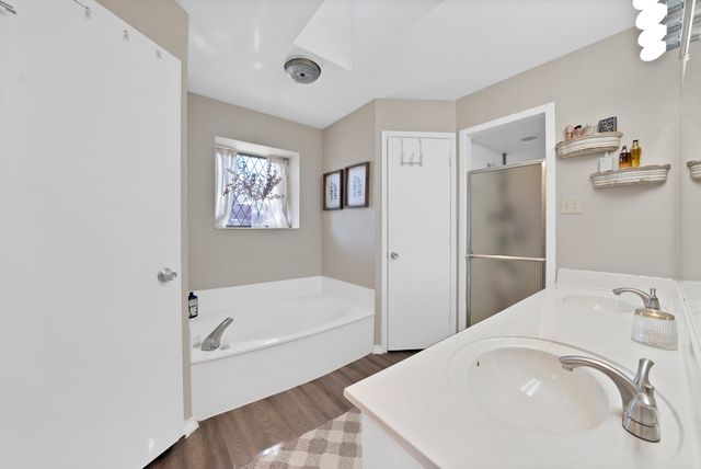 6520 Kary Lynn Drive S, Watauga, TX 76148