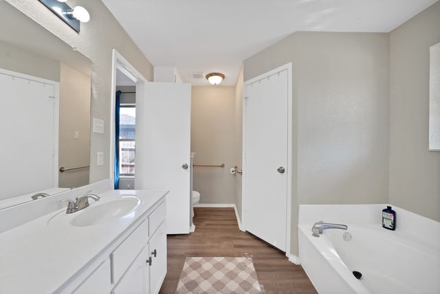 6520 Kary Lynn Drive S, Watauga, TX 76148