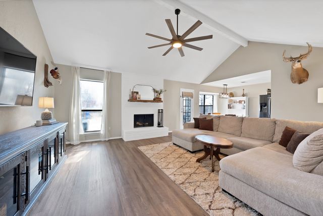 6520 Kary Lynn Drive S, Watauga, TX 76148