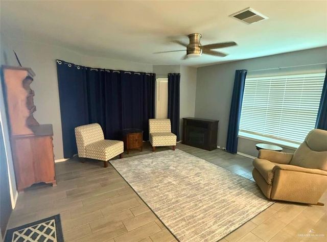 1034 La Costa Drive, Alamo, TX 78516